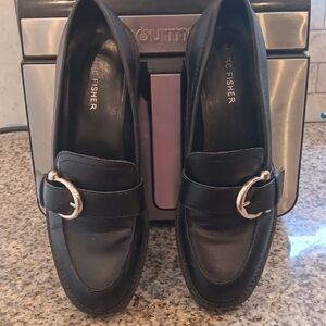 Marc Fisher Womens Dancy2 Black Lug Sole  Loafers with Goldtone Buckle Size 8.5M